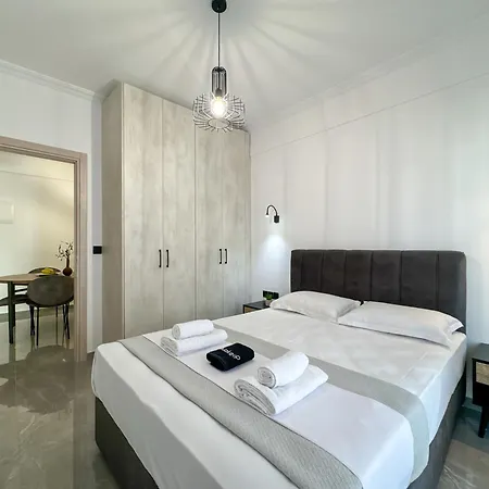 Luxury Downtown D1 سالونيك