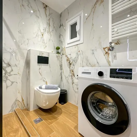 Luxury Downtown D1 *